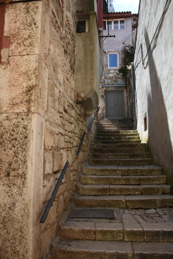 Appartement Modern Stairs à Rovinj Extérieur photo